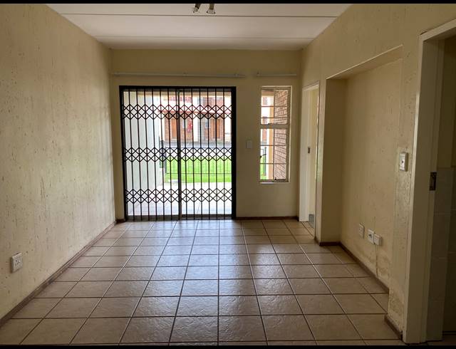 2 BEDROOM APARTMENT FOR SALE IN COMET